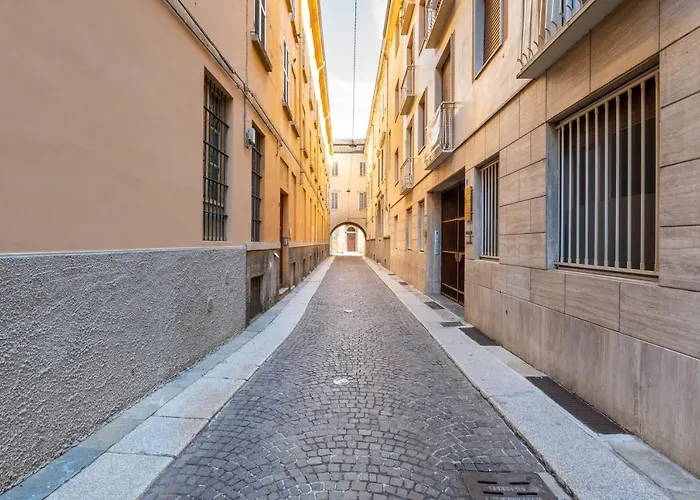 Book Now! Apt A 1 Min Walk From Duomo Of Parma