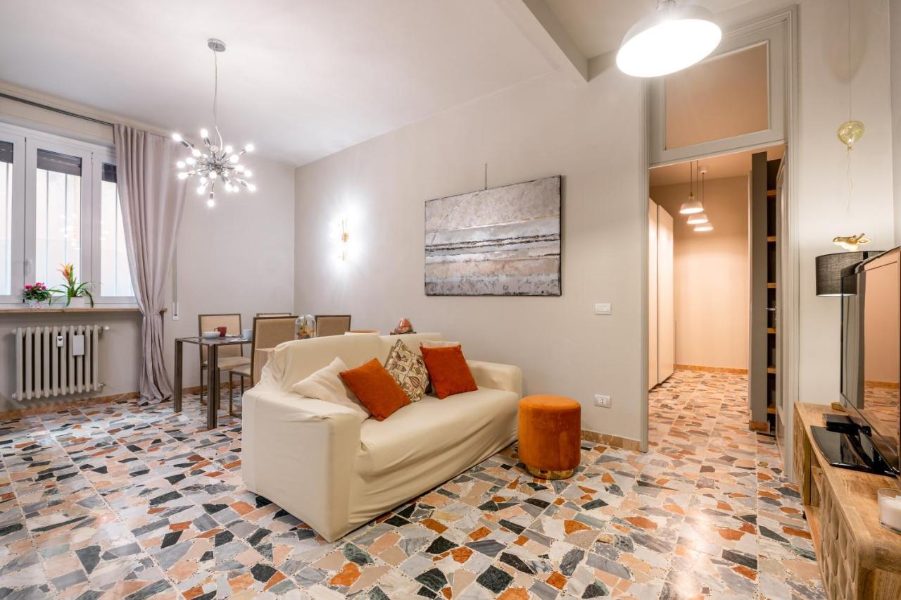 Book Now! A 1 Min Walk From Duomo Of Apartamento *
