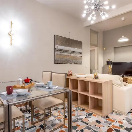 Book Now! Apt A 1 Min Walk From Duomo Of Parma Exterior photo