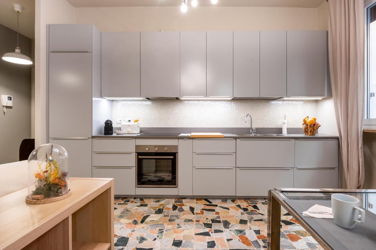 Apartment Book Now! A 1 Min Walk From Duomo Of