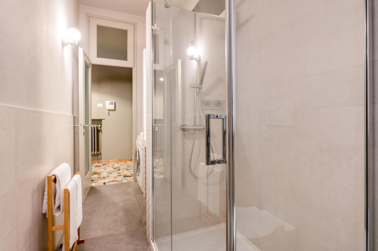 Book Now! A 1 Min Walk From Duomo Of Parma